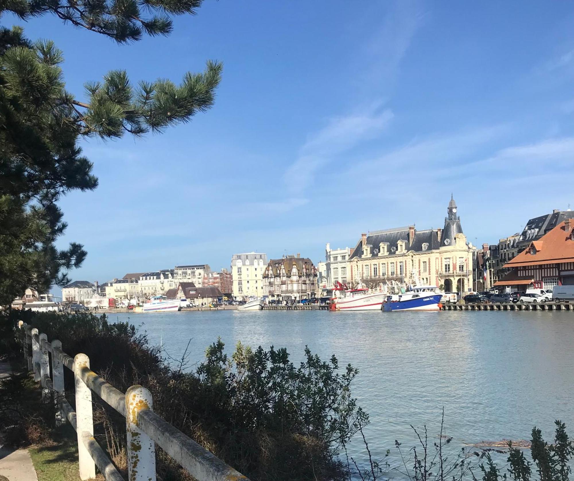 Le Pullman Lejlighed Deauville Eksteriør billede