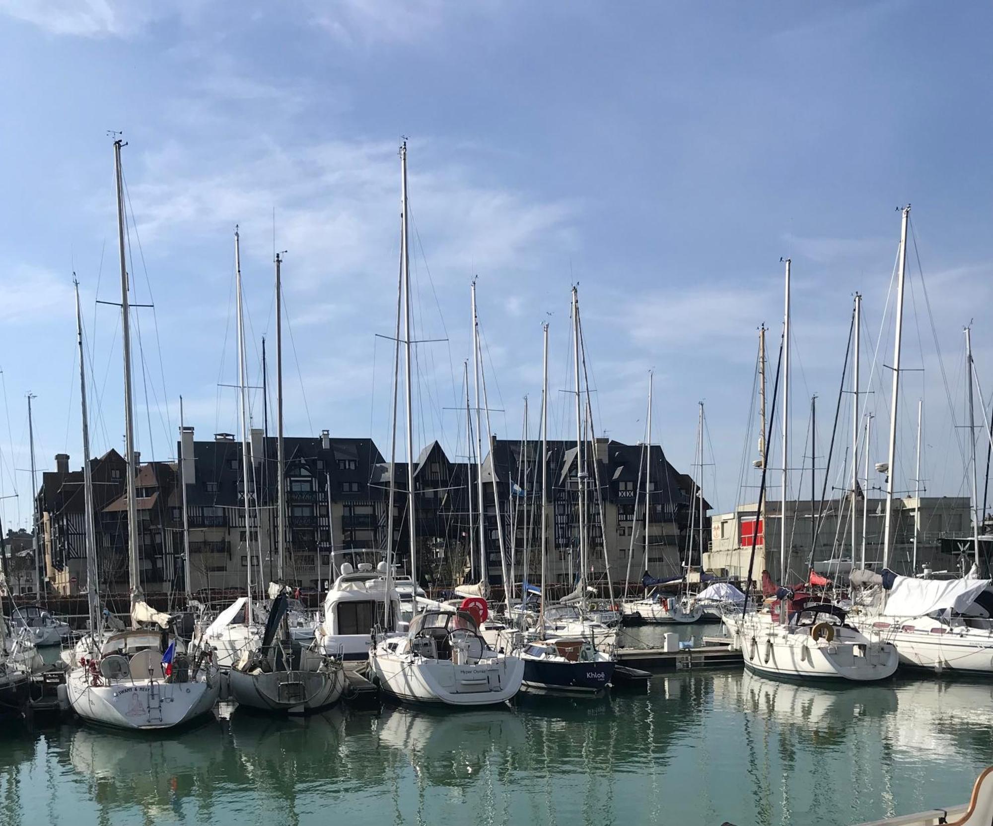 Le Pullman Lejlighed Deauville Eksteriør billede